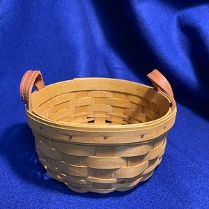 2004 Longaberger Basket